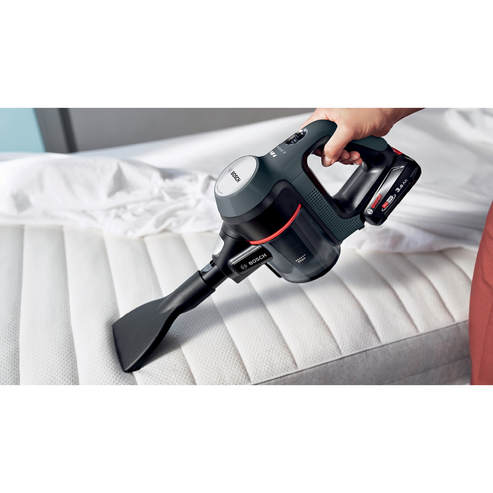 Vertical vacuum cleaner Bosch Unlimited 7, BBS712A: 40min autonomy, 3 power levels, AllFloor brush with LEDs, TurboSpin motor, flexible rod, Quick Stand, 2 batteries, graphite.